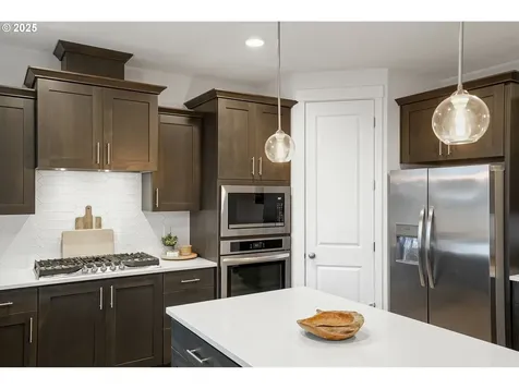 301 W 17th Street Lafayette OR 97127