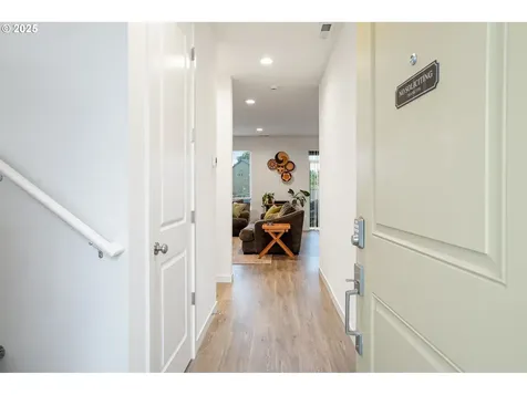 301 W 17th Street Lafayette OR 97127