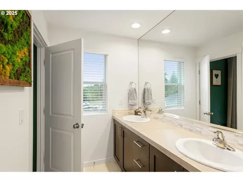 301 W 17th Street Lafayette OR 97127