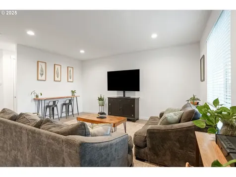 301 W 17th Street Lafayette OR 97127
