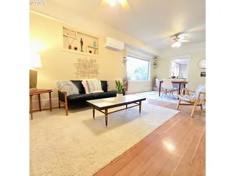 8227 N Woolsey Avenue Portland OR 97203