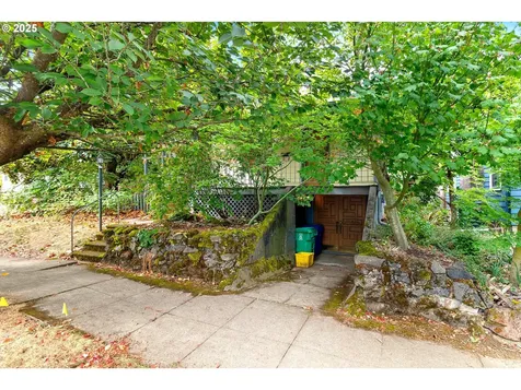 8227 N Woolsey Avenue Portland OR 97203