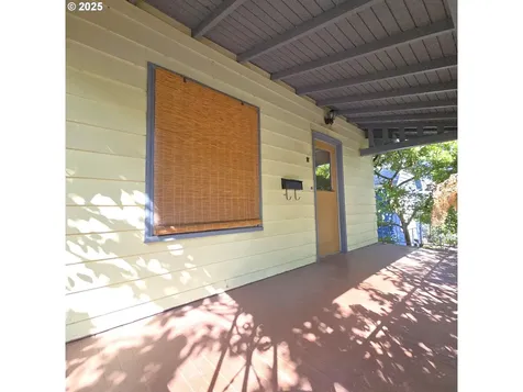 8227 N Woolsey Avenue Portland OR 97203
