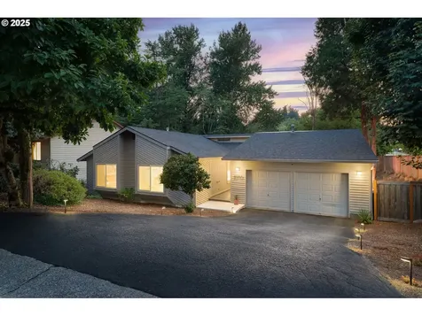 10117 SW 36th Place Portland OR 97219
