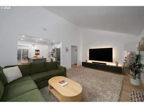10117 SW 36th Place Portland OR 97219