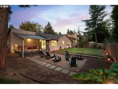 10117 SW 36th Place Portland OR 97219