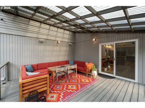 10117 SW 36th Place Portland OR 97219