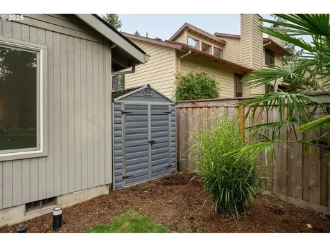 10117 SW 36th Place Portland OR 97219
