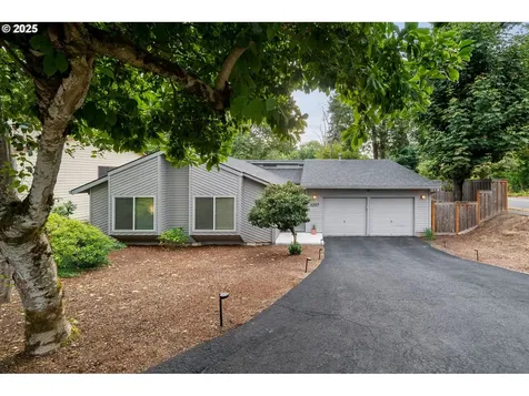 10117 SW 36th Place Portland OR 97219