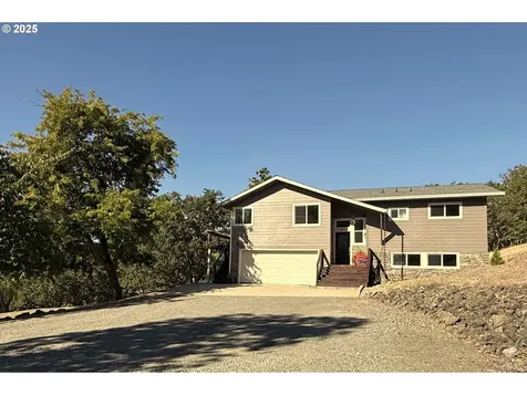 7978 N Bank Road Roseburg OR 97470