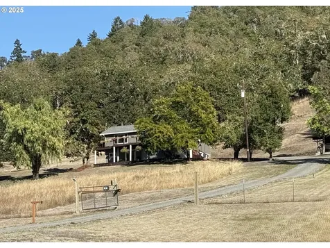 7978 N Bank Road Roseburg OR 97470