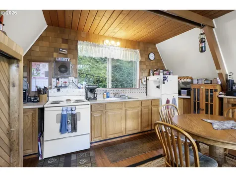 1901 Loon Lake Road Reedsport OR 97467