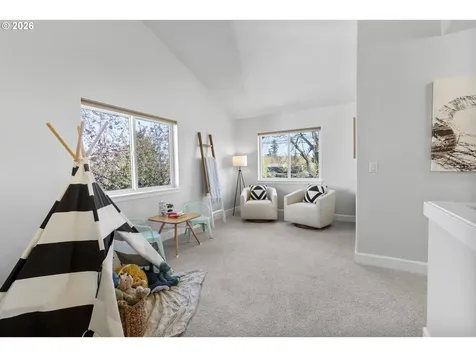 7473 NE Fremont Street Portland OR 97213