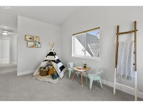 7473 NE Fremont Street Portland OR 97213