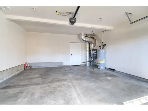 7473 NE Fremont Street Portland OR 97213