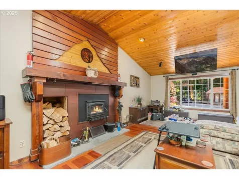 20525 E Mountain Country Lane Brightwood OR 97011