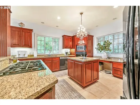 32043 Coburg Bottom Loop Road Eugene OR 97408
