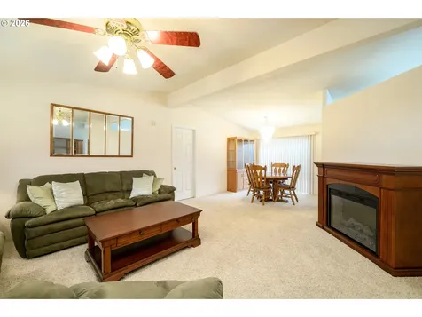 1401 W Ellendale Avenue Dallas OR 97338