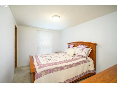 1401 W Ellendale Avenue Dallas OR 97338