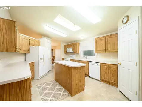 1401 W Ellendale Avenue Dallas OR 97338