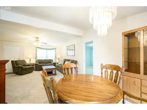 1401 W Ellendale Avenue Dallas OR 97338