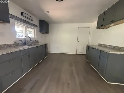 629 Charles Street Yoncalla OR 97499