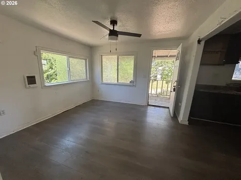 629 Charles Street Yoncalla OR 97499