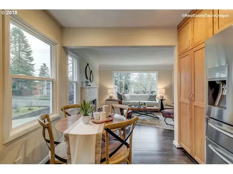 1235 SW Carson Street Portland OR 97219