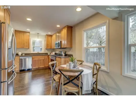 1235 SW Carson Street Portland OR 97219