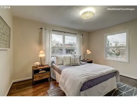 1235 SW Carson Street Portland OR 97219