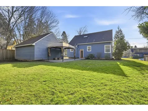 1235 SW Carson Street Portland OR 97219