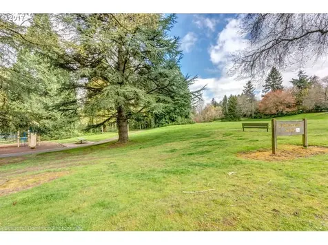1235 SW Carson Street Portland OR 97219