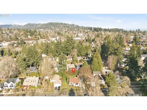 1235 SW Carson Street Portland OR 97219