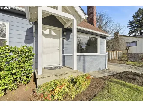 1235 SW Carson Street Portland OR 97219