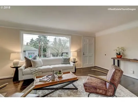 1235 SW Carson Street Portland OR 97219