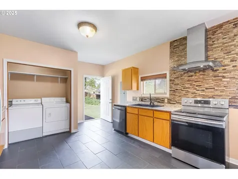 56 Shear Street SW Castle Rock WA 98611