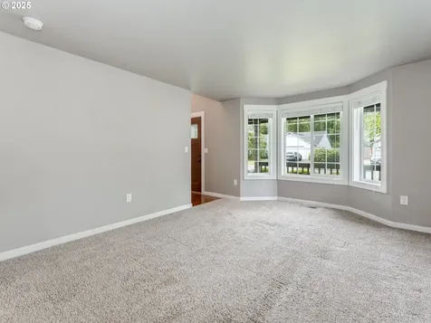 6208 NE Wilding Road Vancouver WA 98686