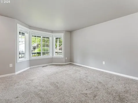 6208 NE Wilding Road Vancouver WA 98686
