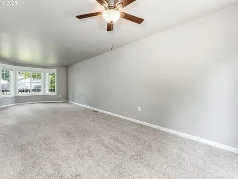 6208 NE Wilding Road Vancouver WA 98686