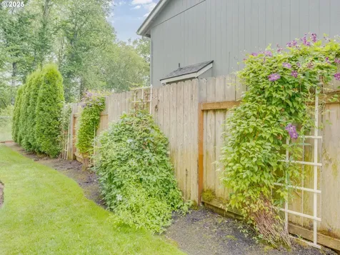 6208 NE Wilding Road Vancouver WA 98686