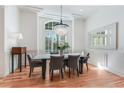 18108 Pilkington Road Lake Oswego OR 97035