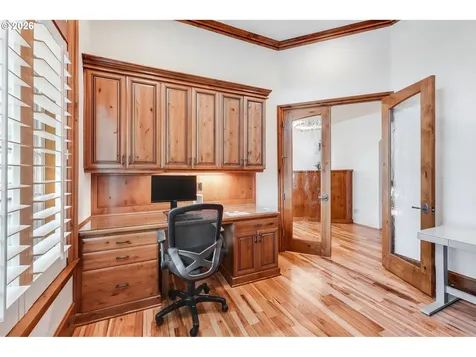 18108 Pilkington Road Lake Oswego OR 97035