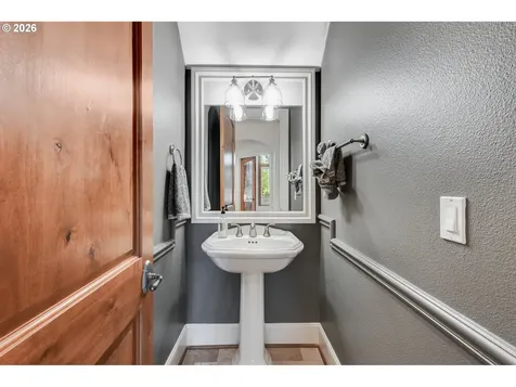 18108 Pilkington Road Lake Oswego OR 97035