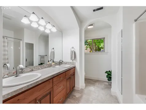 18108 Pilkington Road Lake Oswego OR 97035