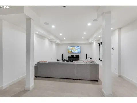 18108 Pilkington Road Lake Oswego OR 97035