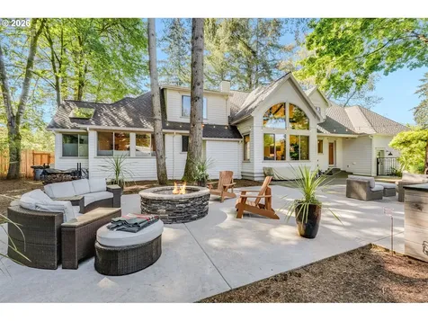 18108 Pilkington Road Lake Oswego OR 97035