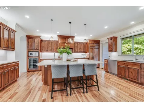 18108 Pilkington Road Lake Oswego OR 97035