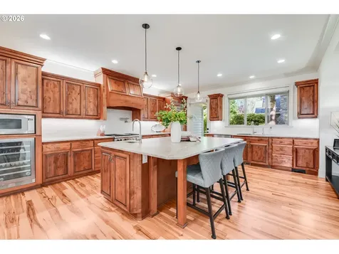 18108 Pilkington Road Lake Oswego OR 97035