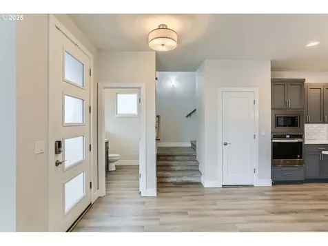 4277 SE Reed Drive Hillsboro OR 97123