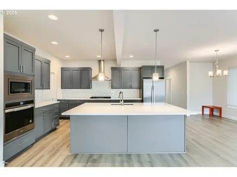 4277 SE Reed Drive Hillsboro OR 97123